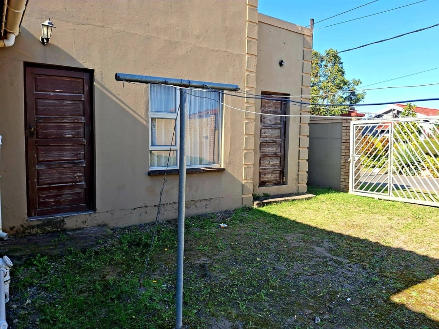 5 Bedroom Property for Sale in Mdantsane Nu 17 Eastern Cape